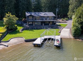 21615 Snag Island Dr E, Lake Tapps, WA