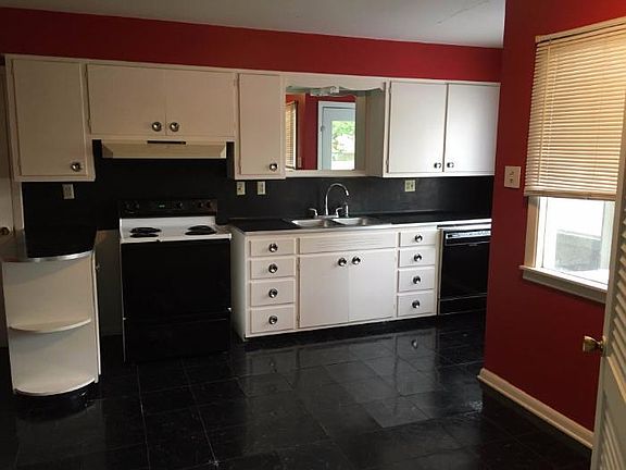 5th image of 124 Highland Dr