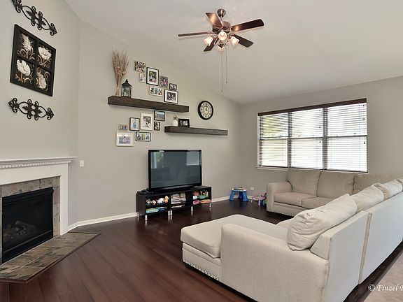 3rd image of 11474 Richmond Ln
