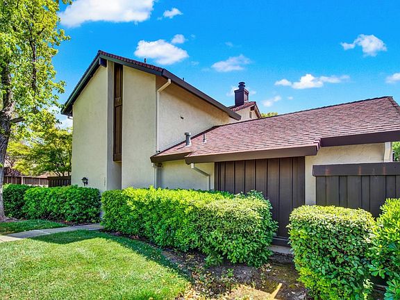 2nd image of 125 Fairoaks Drive