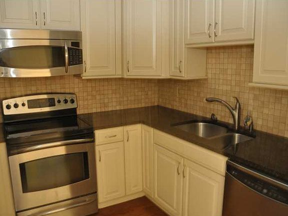 5th image of 1011 Coquina Chase