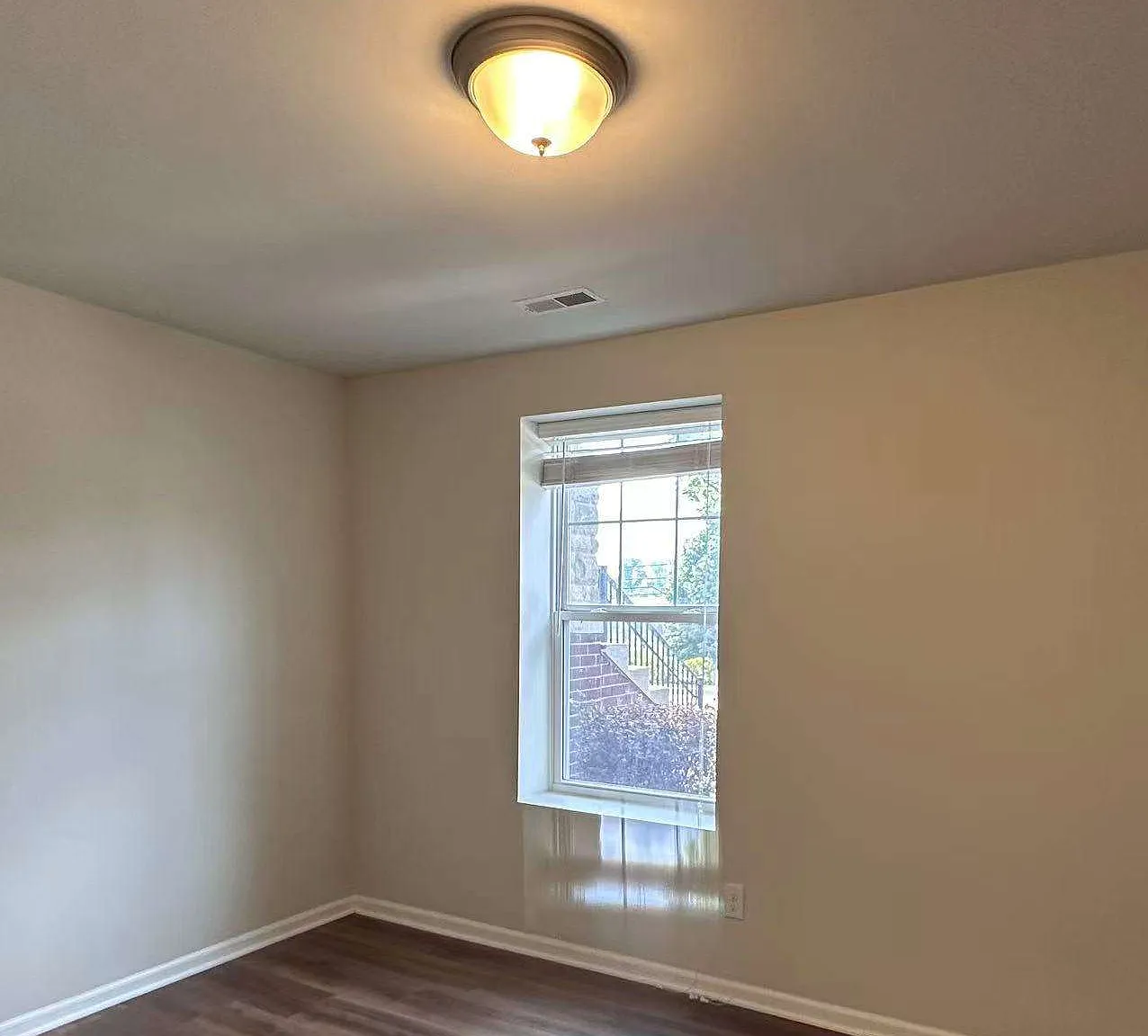 3 bed, 3.5 bath, 1960 sqft, $3,000 — Photo 4