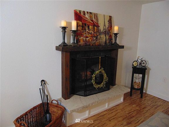 5th image of 6861 Helena Dr NE