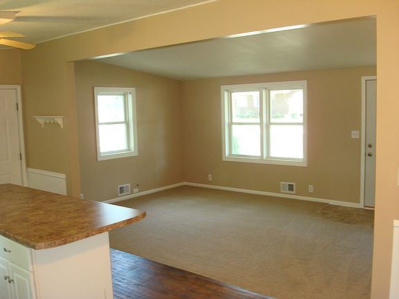 open layout great for entertaining