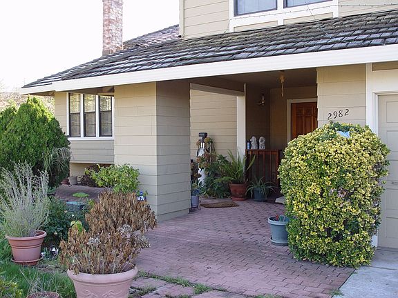 2nd image of 2982 Meadowlands Ln
