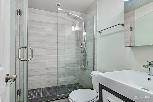 Rented by Anchor Associates | media 8