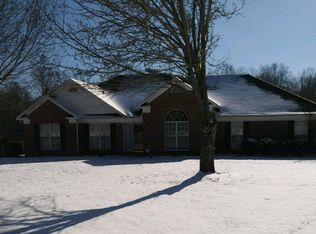 219 Ruth E Willett Dr, Midland, GA 31820