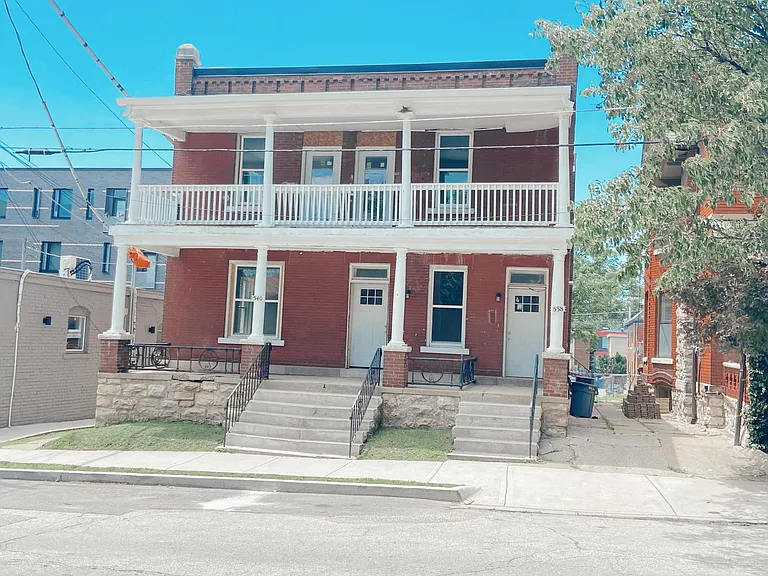 540 Olive St #1 — Photo 3