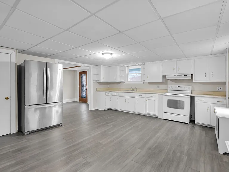 210 Roseto Ave — Photo 7