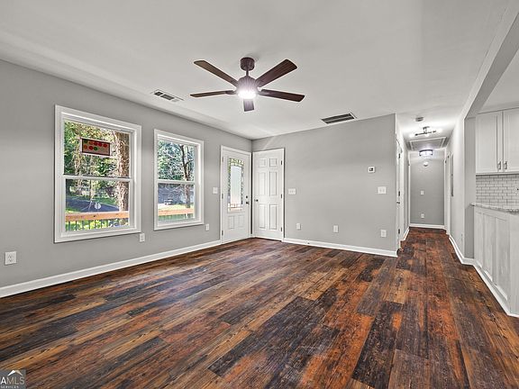 4th image of 53 Lucia Dr SE
