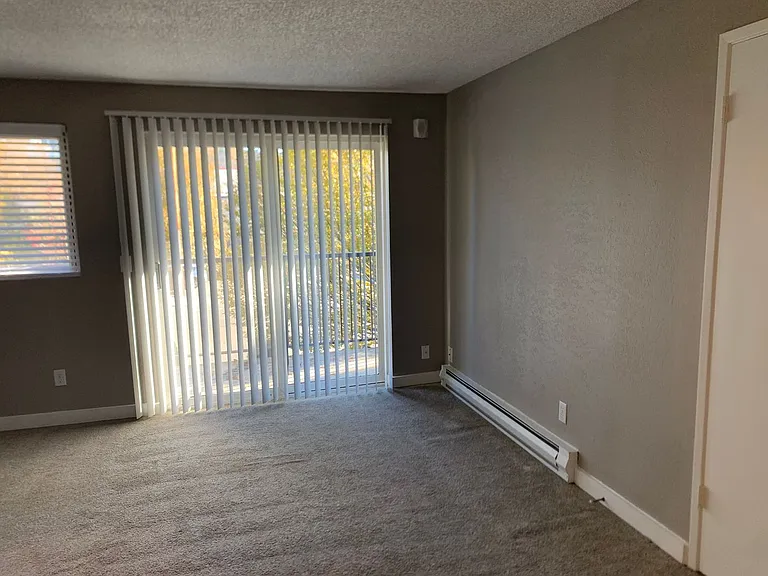 Sequoia Grove Apartments — Photo 8