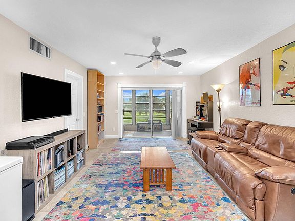 4th image of 2471 SW 82nd Avenue #208