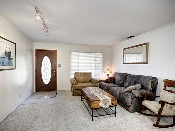 2nd image of 4226 Cortright Way