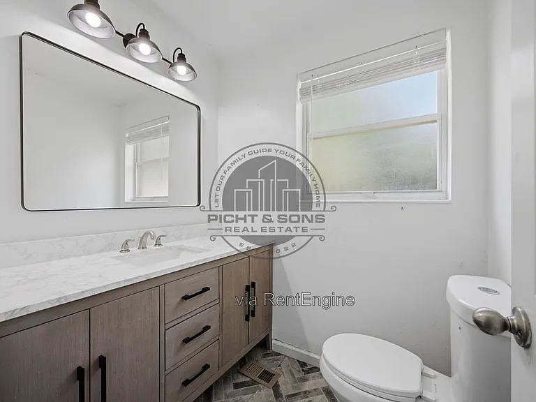 2203 Amelia Cir — Photo 9