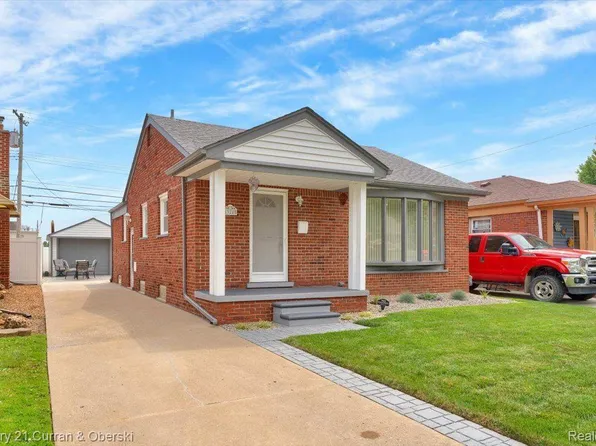 13285 Sycamore St, Southgate, MI 48195