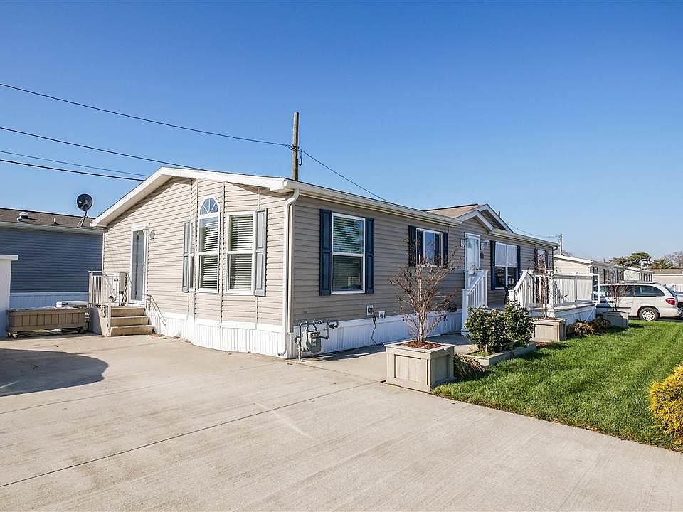 1st image of 9 Bowen Ave