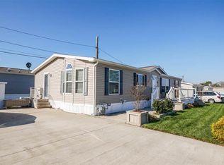 9 Bowen Ave, Egg Harbor Township, NJ 08234