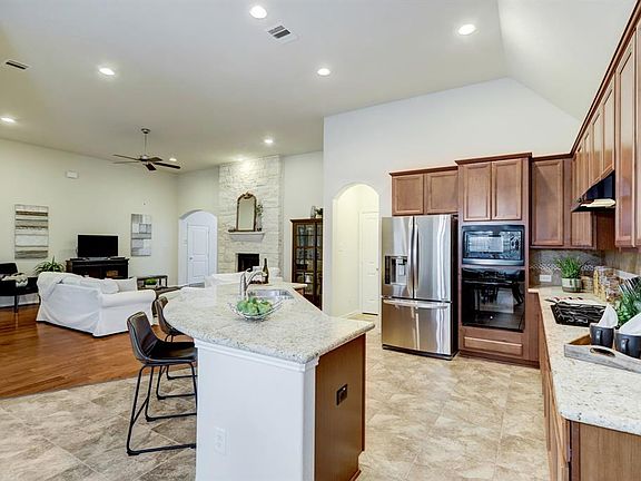 4th image of 2506 River Oak Ct