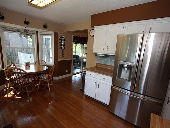 4th image of 1847 Brookdale Ct N