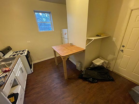 3rd image of 8942 S Mackinaw Ave #G