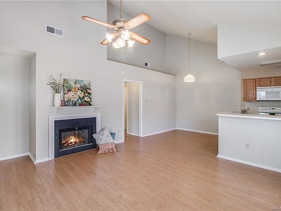 2nd image of 7637 White Oak Dr