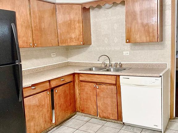 3rd image of 9100 S Essex Ave