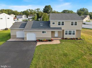 1574 Deer Run Rd, Warminster, PA 18974
