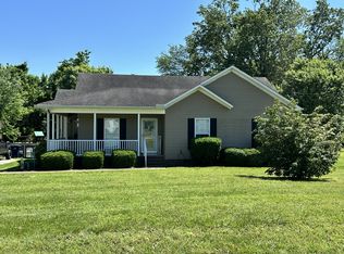 301 Maplewood Dr, Cornersville, TN 37047