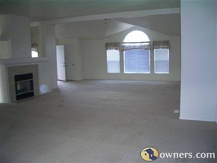 Formal Living Room w/fireplace