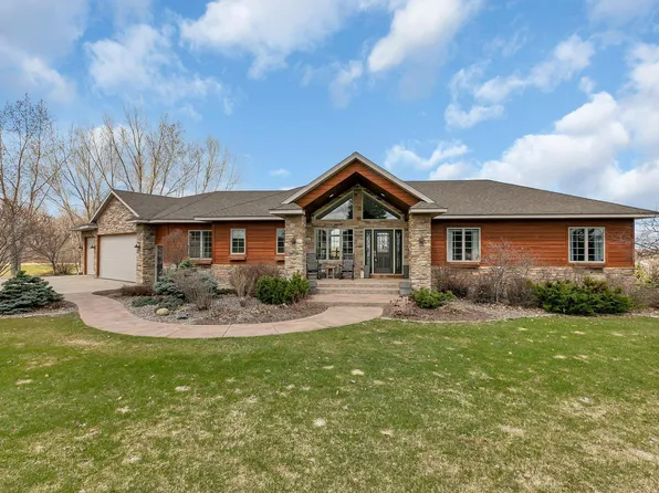 8722 70th St NW, Annandale, MN 55302