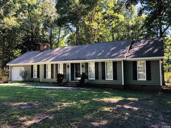 102 Lakeside Farm Rd, Zebulon, NC 27597