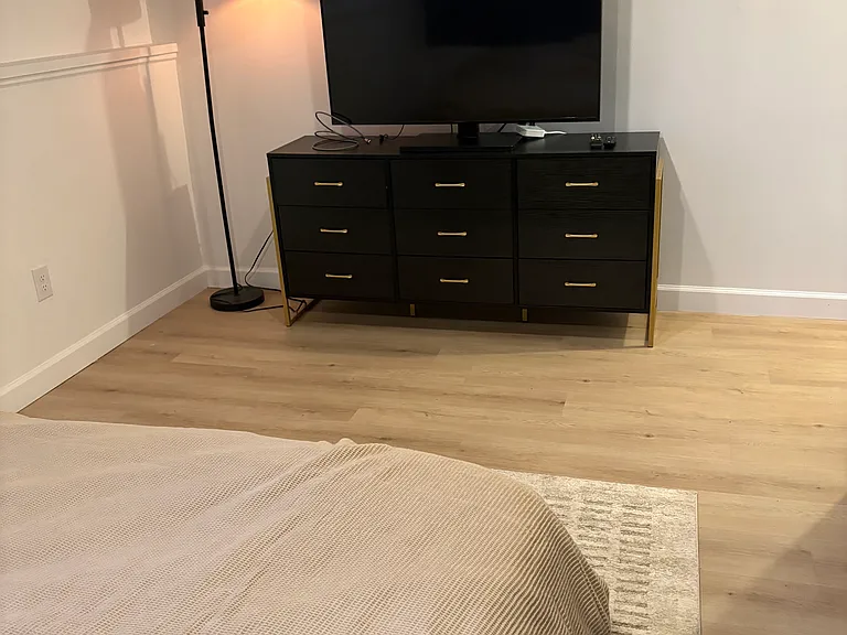 2444 S Oakland St — Photo 4