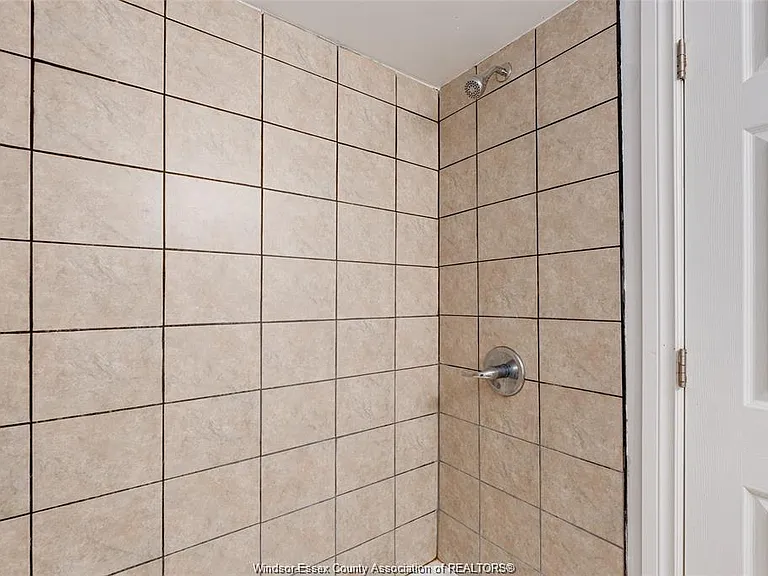 1627 Marentette Ave #BASEMENT — Photo 14
