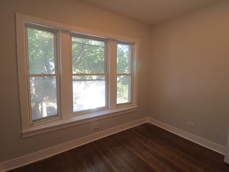 956 N Winchester Ave #2S — Photo 7