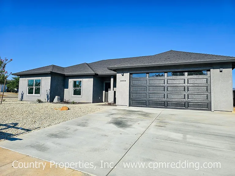 16904 Cape Cod Dr — Photo 1