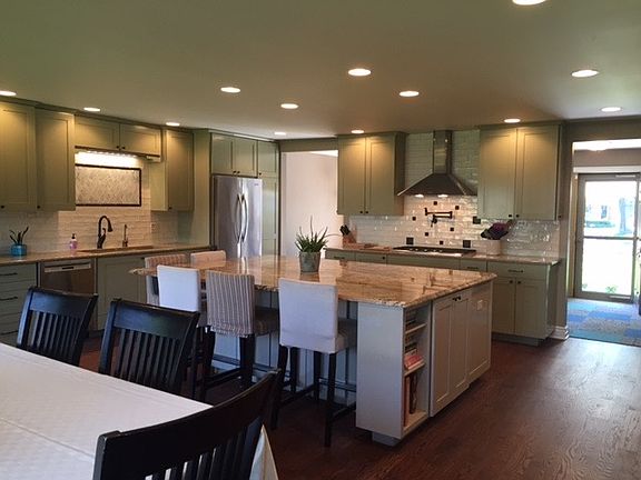 3rd image of 4728 Fair Elms Ave