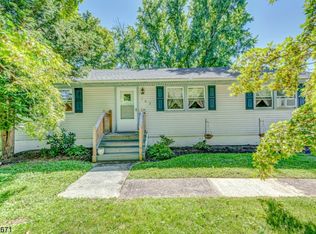 163 Main St, Lebanon, NJ 08833