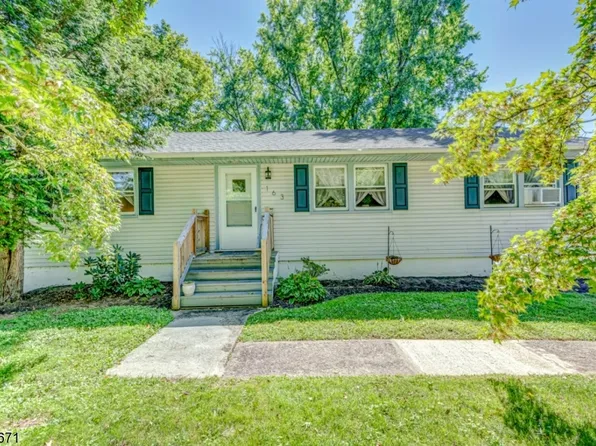 163 Main St, Lebanon Boro, NJ 08833