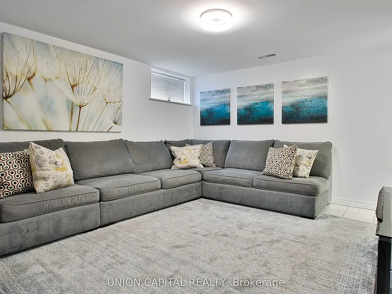 12 Newton Dr — Photo 15