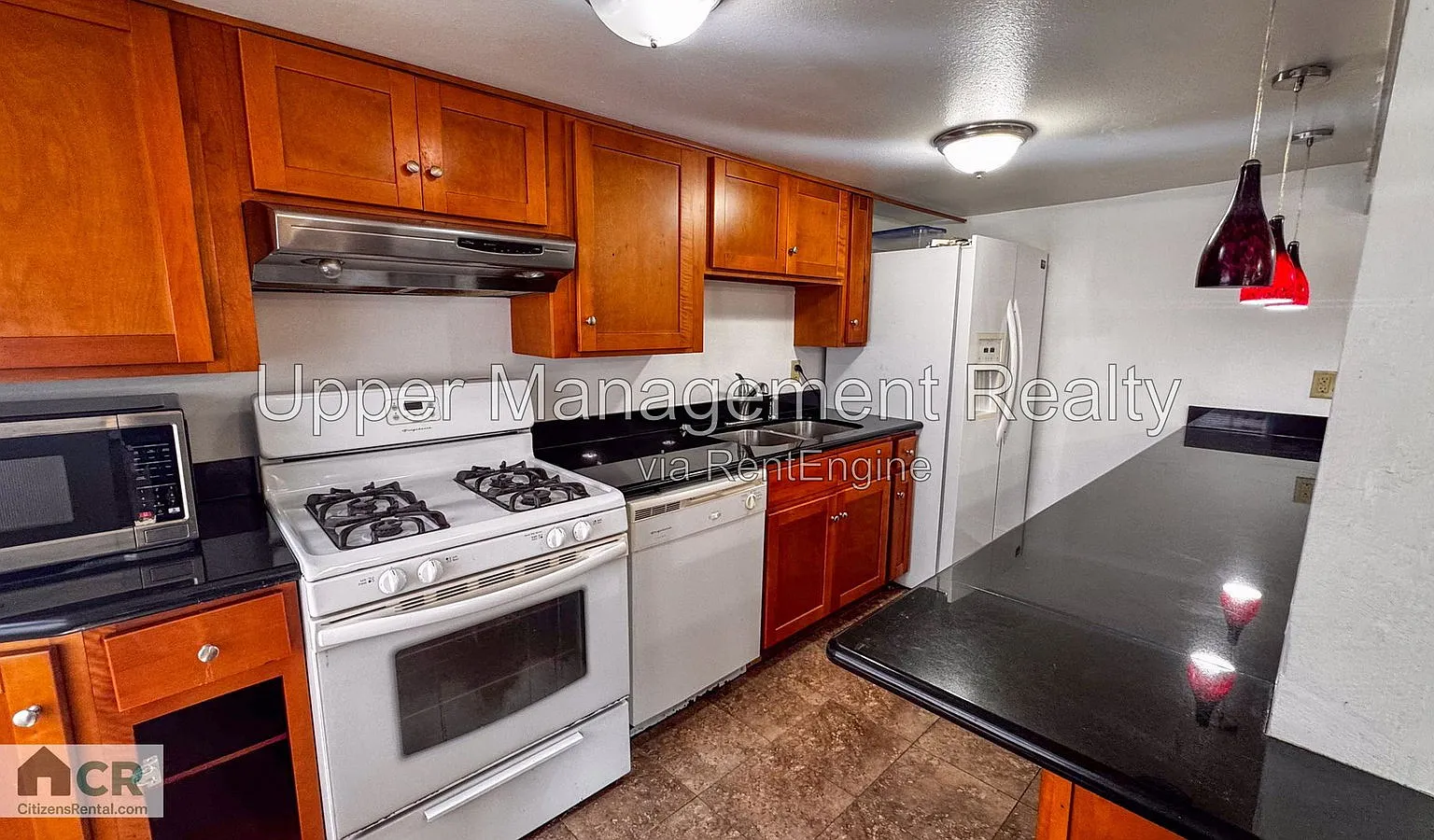 3 bed, 3.0 bath, $2,500 — Photo 3