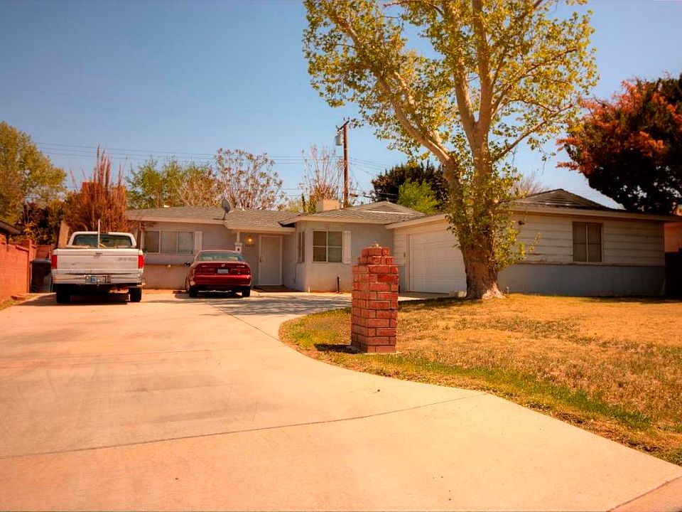 1st image of 43622 Fern Ave