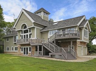 2842 Moelter Dr, Lake Geneva, WI 53147