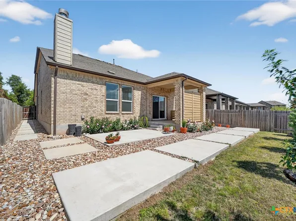 1820 Stinnett Dr, Leander, TX 78641