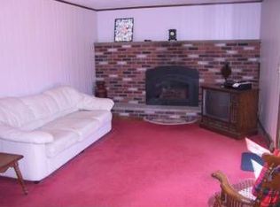 201 Emann Dr, Camillus, NY 13031