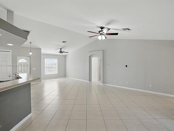 3rd image of 3540 NE 20th Place Cpe