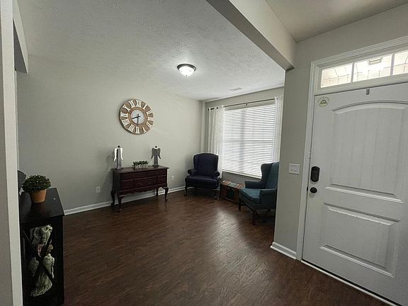 5th image of 903 Westlawn Dr