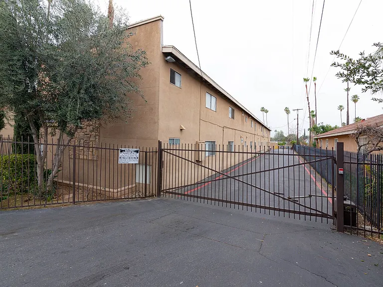 Briarwood Apartments - Riverside, CA — Photo 68
