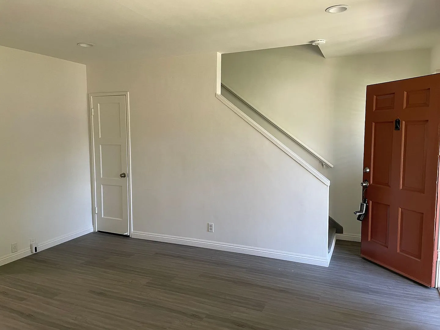Apt Fremont & Grand — Photo 2