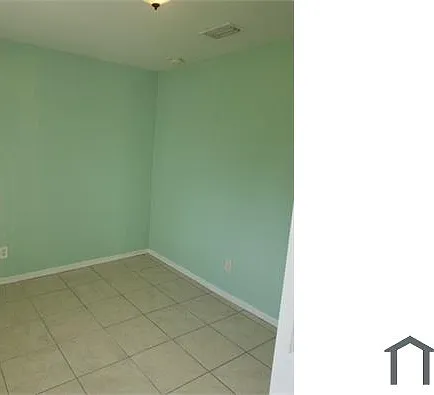 920 Eisenhower Blvd — Photo 16