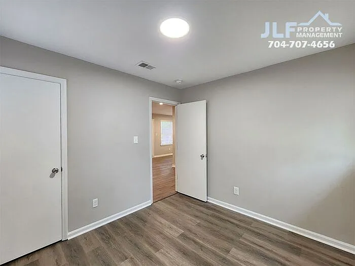 1531 E Liberty St — Photo 8